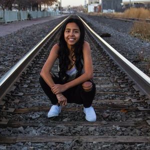 Meet your Posher, Shay